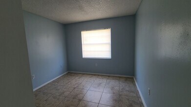 2523 N Alafaya Trail in Orlando, FL - Building Photo - Building Photo