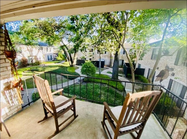 property at 7900 Westheimer Rd