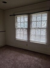 918 E Locust St in Davenport, IA - Building Photo - Building Photo