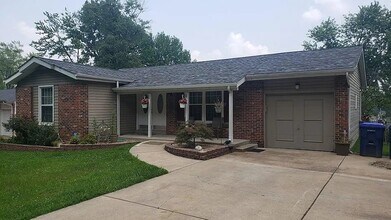1908 Valley Park Rd in Fenton, MO - Building Photo - Building Photo