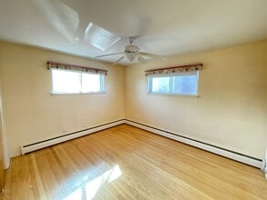 9437 Burlington Ave, Unit 3 in Brookfield, IL - Foto de edificio - Building Photo