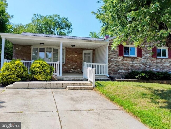 252 MacKintosh Dr