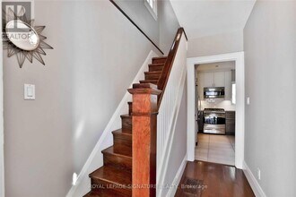 372 Roehampton Ave in Toronto, ON - Building Photo - Building Photo