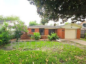 6615 St Augustine St in Houston, TX - Building Photo
