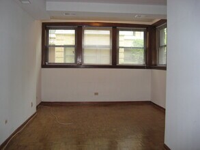 4048 N Sheridan Rd in Chicago, IL - Building Photo - Building Photo