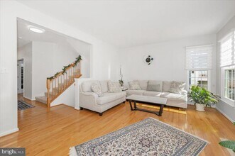 18921 Fountain Hills Dr in Germantown, MD - Building Photo - Building Photo