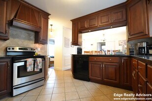 70 S Hobart St, Unit 1 in Boston, MA - Building Photo