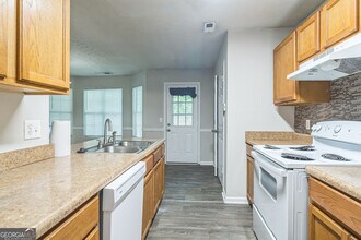 5638 Fair Creek Way in Stonecrest, GA - Building Photo - Building Photo