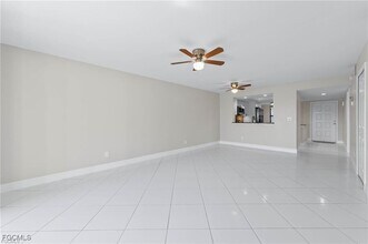 12661 Kelly Sands Way in Ft. Myers, FL - Building Photo - Building Photo