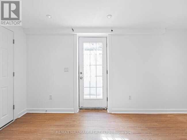 17 Crane Crescent in Ajax, ON - Building Photo - Building Photo