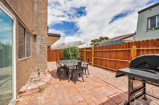 property at 1453 Santa Anita Dr