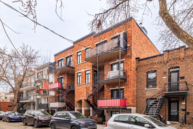 5466-5468 1Re Av in Montréal, QC - Building Photo - Primary Photo