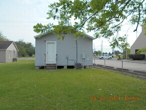 8094 Highway 23 in Belle Chasse, LA - Building Photo - Building Photo