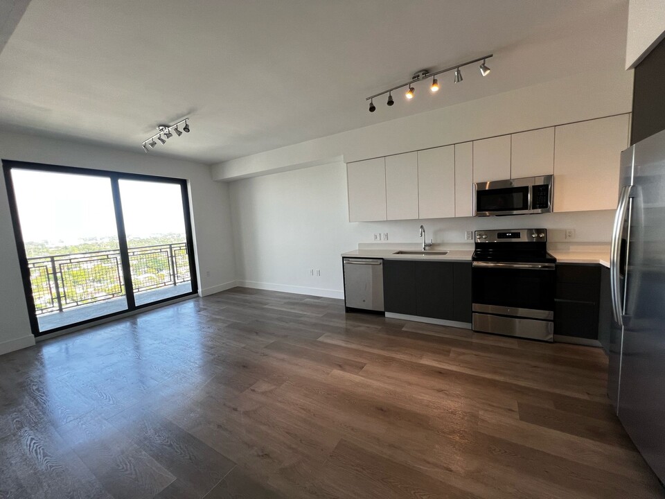 3180 SW 19th Ter, Unit A3 in Miami, FL - Building Photo