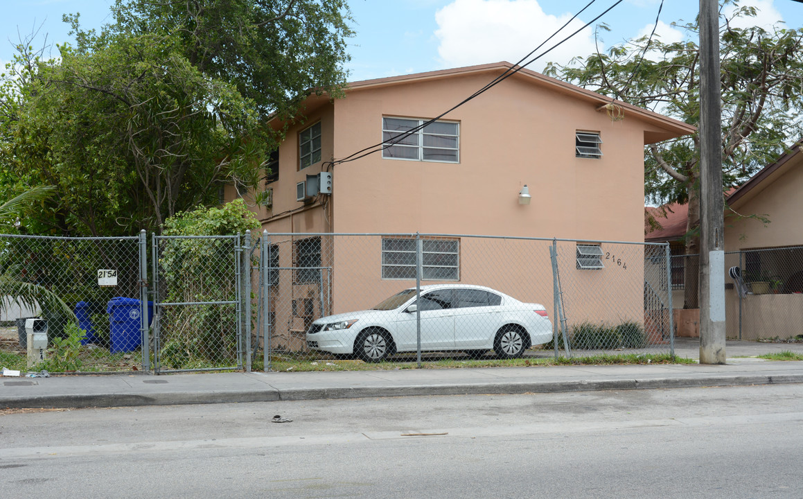 2164 NW 28th St in Miami, FL - Building Photo