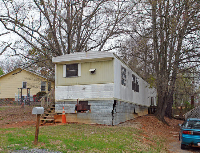 508 Liberty Dr in Easley, SC - Building Photo - Building Photo