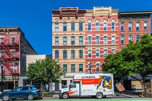 318 Washington St in Hoboken, NJ - Building Photo