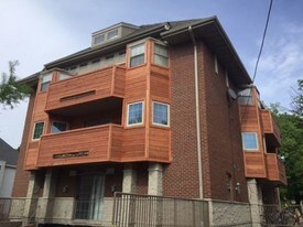 1002SEC in Champaign, IL - Building Photo
