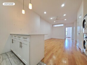 2285 7th Ave in New York, NY - Building Photo - Building Photo