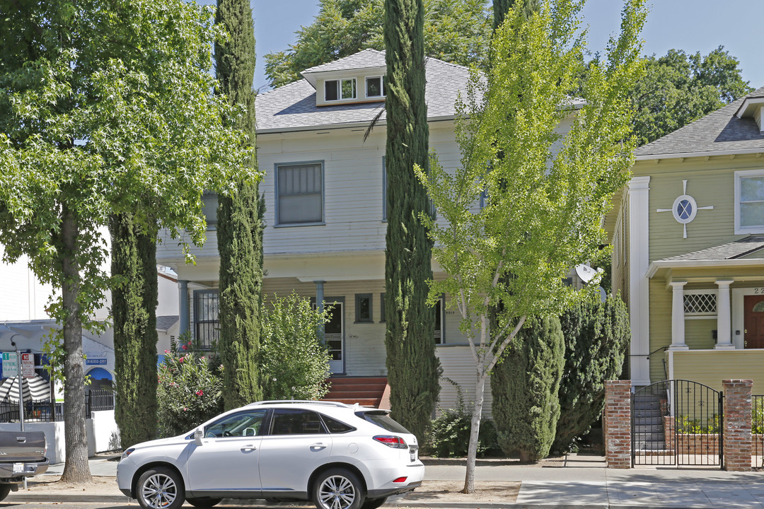 2217 K St in Sacramento, CA - Building Photo