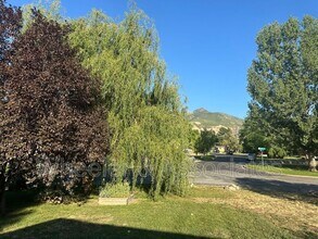 938 Bel Mar Dr in Ogden, UT - Building Photo - Building Photo