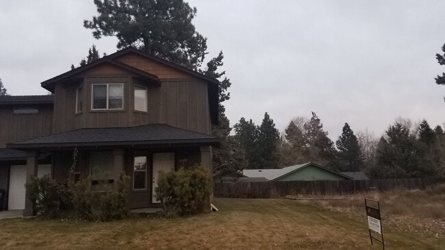 61482 SE Lucia St in Bend, OR - Building Photo - Building Photo