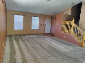 3157 Hines Rd in Columbus, OH - Building Photo - Building Photo