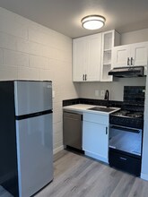 219 Queen Anne Ave N in Seattle, WA - Building Photo - Building Photo