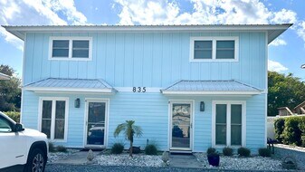 835 Ellen St in Fernandina Beach, FL - Building Photo