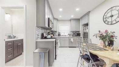 157-41 9th Ave in Queens, NY - Building Photo - Building Photo