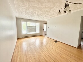 85 Winter Ave in Cambridge, ON - Building Photo - Building Photo
