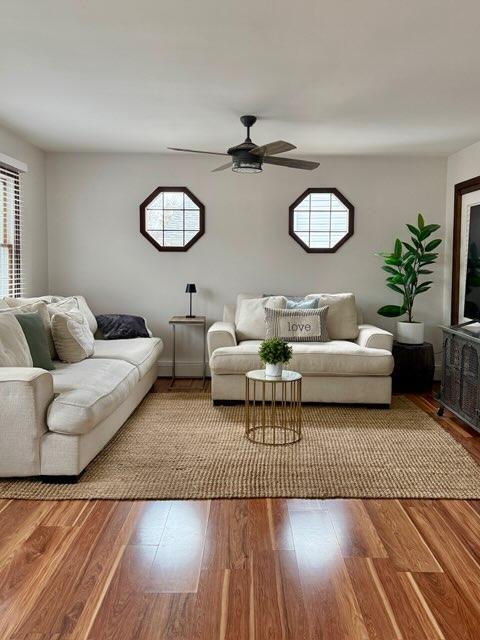 9 Bayview Ct in East Setauket, NY - Building Photo - Building Photo