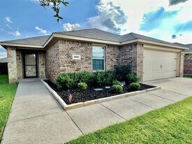 1052 Decker Dr in Fate, TX - Building Photo