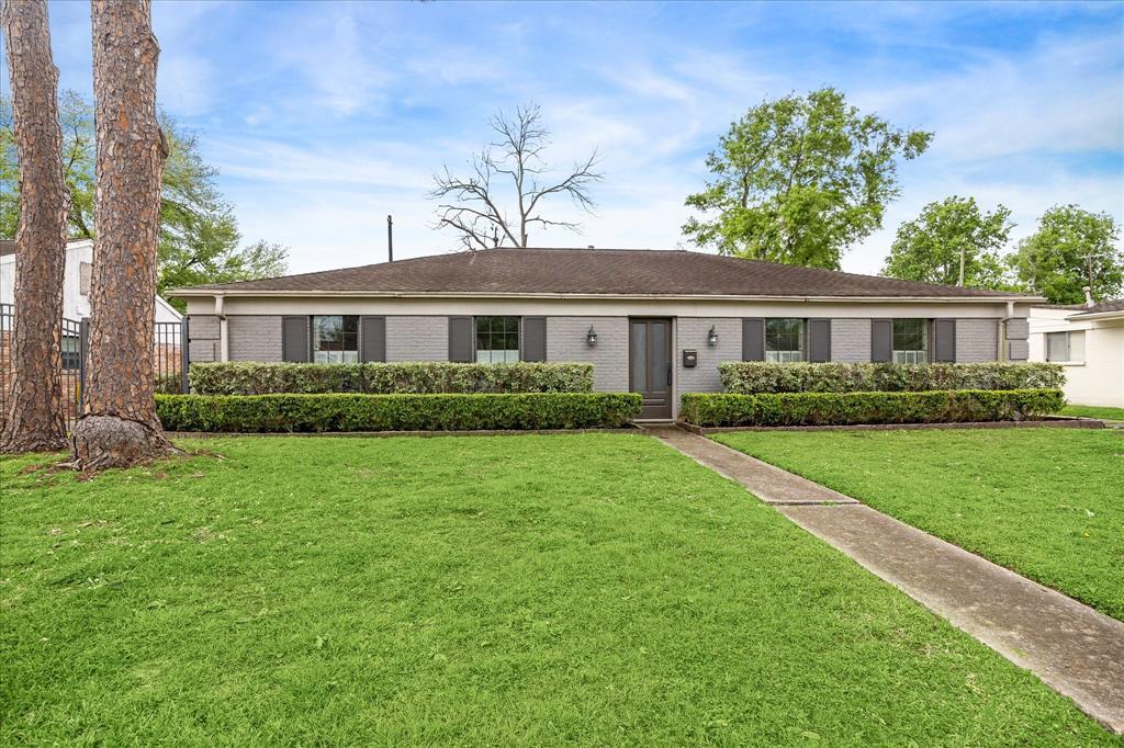 5727 Hummingbird St in Houston, TX - Building Photo