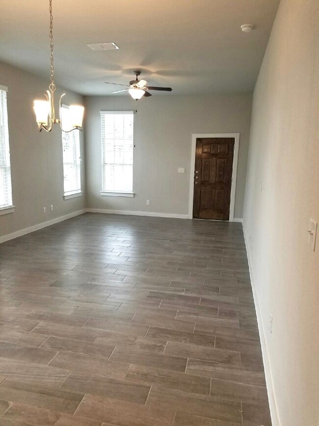 160 Lakeview Ct in Kyle, TX - Building Photo - Building Photo