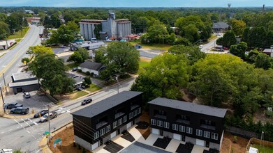 108 Textile Ct in Easley, SC - Foto de edificio - Building Photo