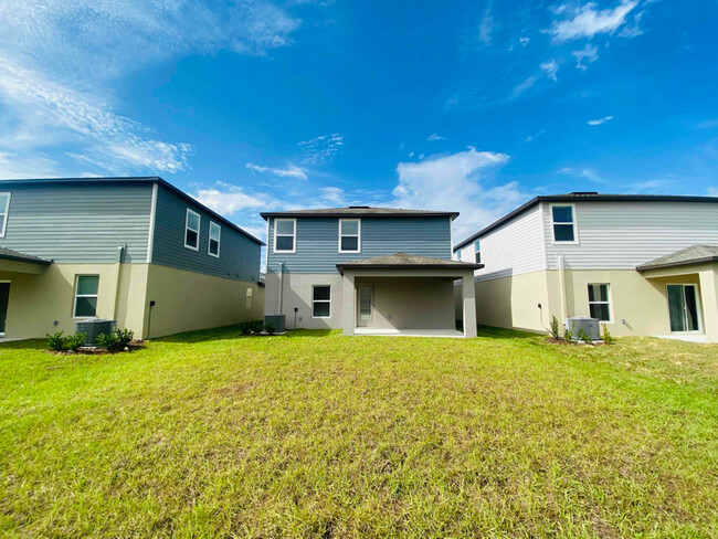 35464 Ackley Trce in Zephyrhills, FL - Foto de edificio - Building Photo