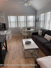 106 W Pompano Way in Lavallette, NJ - Building Photo - Building Photo