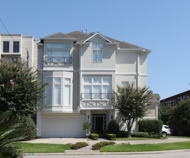 Mid Lane Townhomes in Houston, TX - Foto de edificio - Building Photo