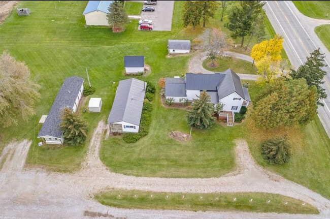 9777 State Rd, Unit C in Millington, MI - Foto de edificio - Building Photo