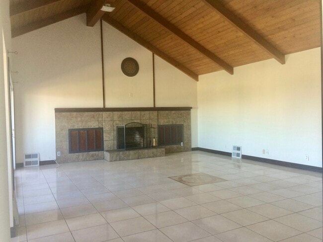 3818 Newton St, Unit Newton