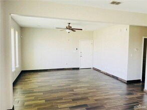 207 Fig Dr in Edinburg, TX - Building Photo - Building Photo