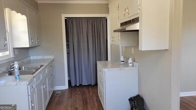 130 Bowman Rd in Lindale, GA - Building Photo - Building Photo