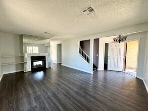 559 Kristin Ln in Henderson, NV - Building Photo - Building Photo