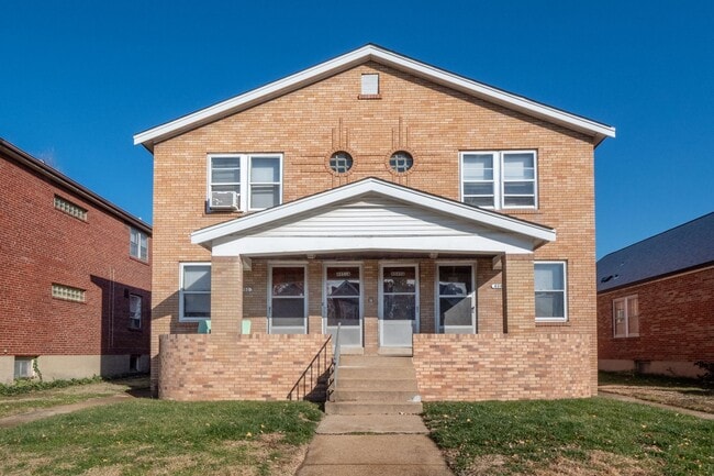 property at 4949 Parker Ave