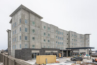 Chinook Villas Apartments in Edmonton, AB - Building Photo - Building Photo