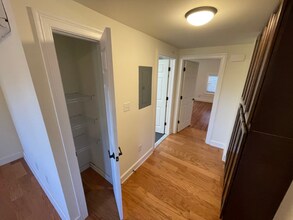 33 S Lake Ave in Albany, NY - Building Photo - Building Photo