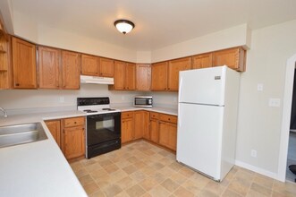 1828 Birch Rd in Kenosha, WI - Building Photo - Building Photo