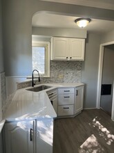 13206 Rockside Rd in Garfield Heights, OH - Building Photo - Building Photo