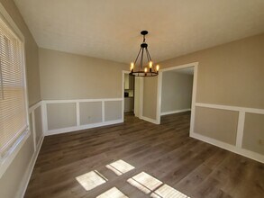 365 Caldwell Cir in Athens, GA - Building Photo - Building Photo